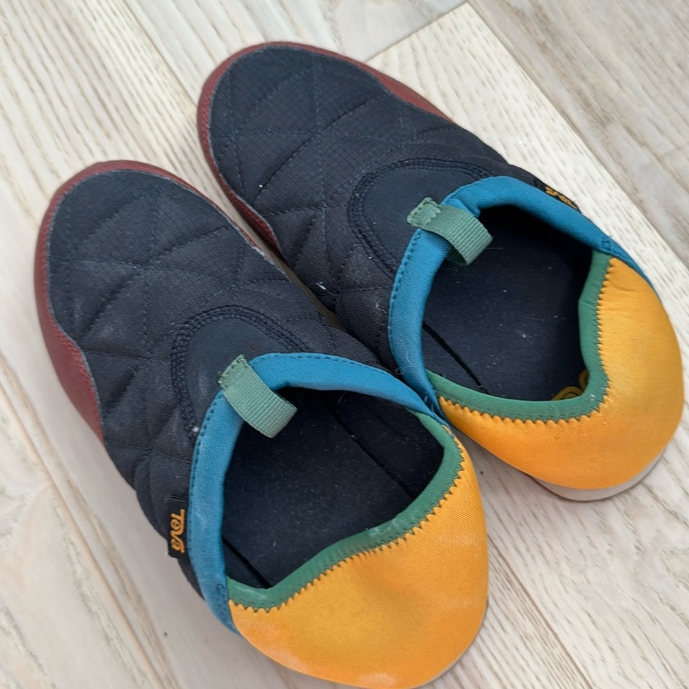 Kids Teva USA 3